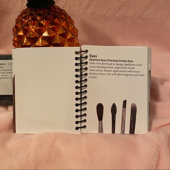 Makeover Essentials Bundle - Picture 7 of 9